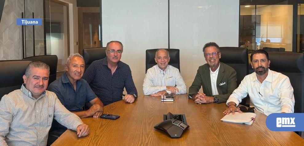 EMX-Avanzan-comerciantes-en-renovación-del-decreto-de-importación-de-autos-usados