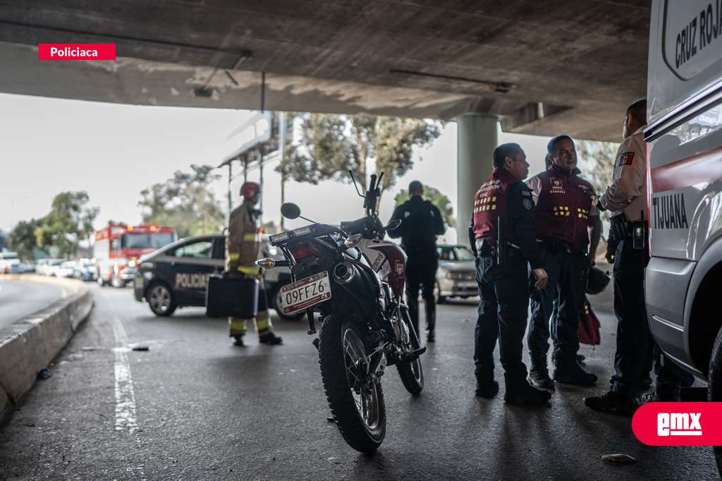 EMX-Auxiliar-vial-resulta-lesionado-tras-caer-de-motocicleta-en-Zona-Centro