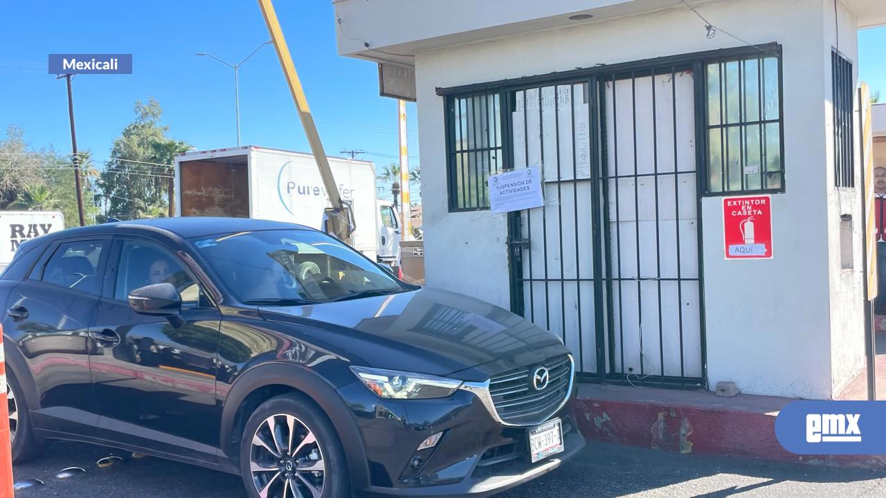 EMX-Suspende-DAU-cobro-de-estacionamiento-en-plaza-comercial