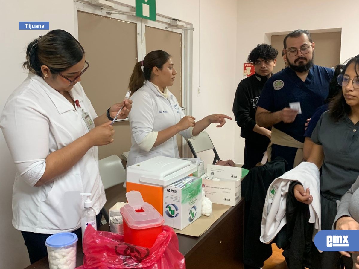 EMX-Acuden módulos de vacunación a maquiladoras de Tijuana