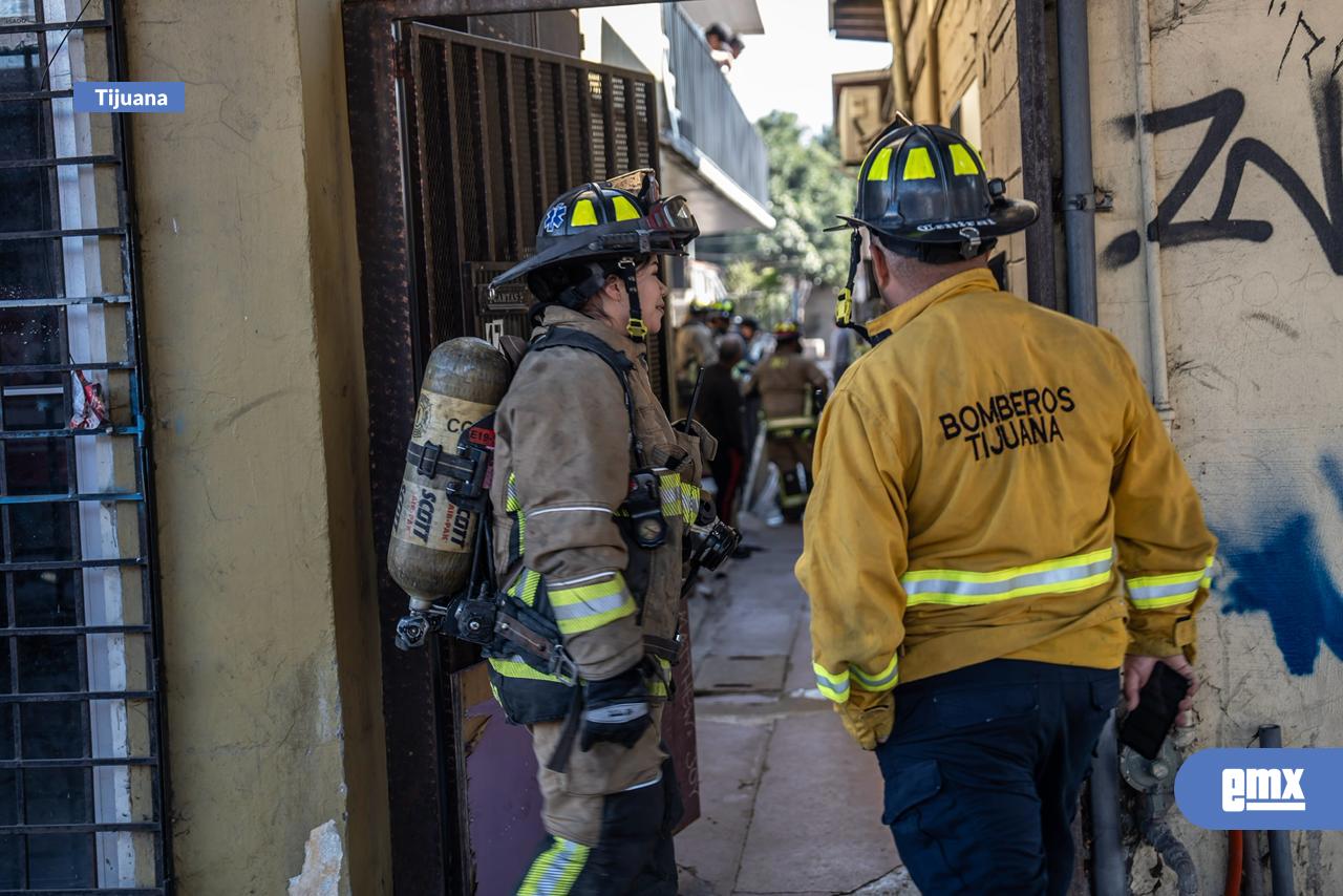 EMX-Falla-en-transformador-provoca-apagón-y-movilización-de-bomberos-en-la-Zona-Centro