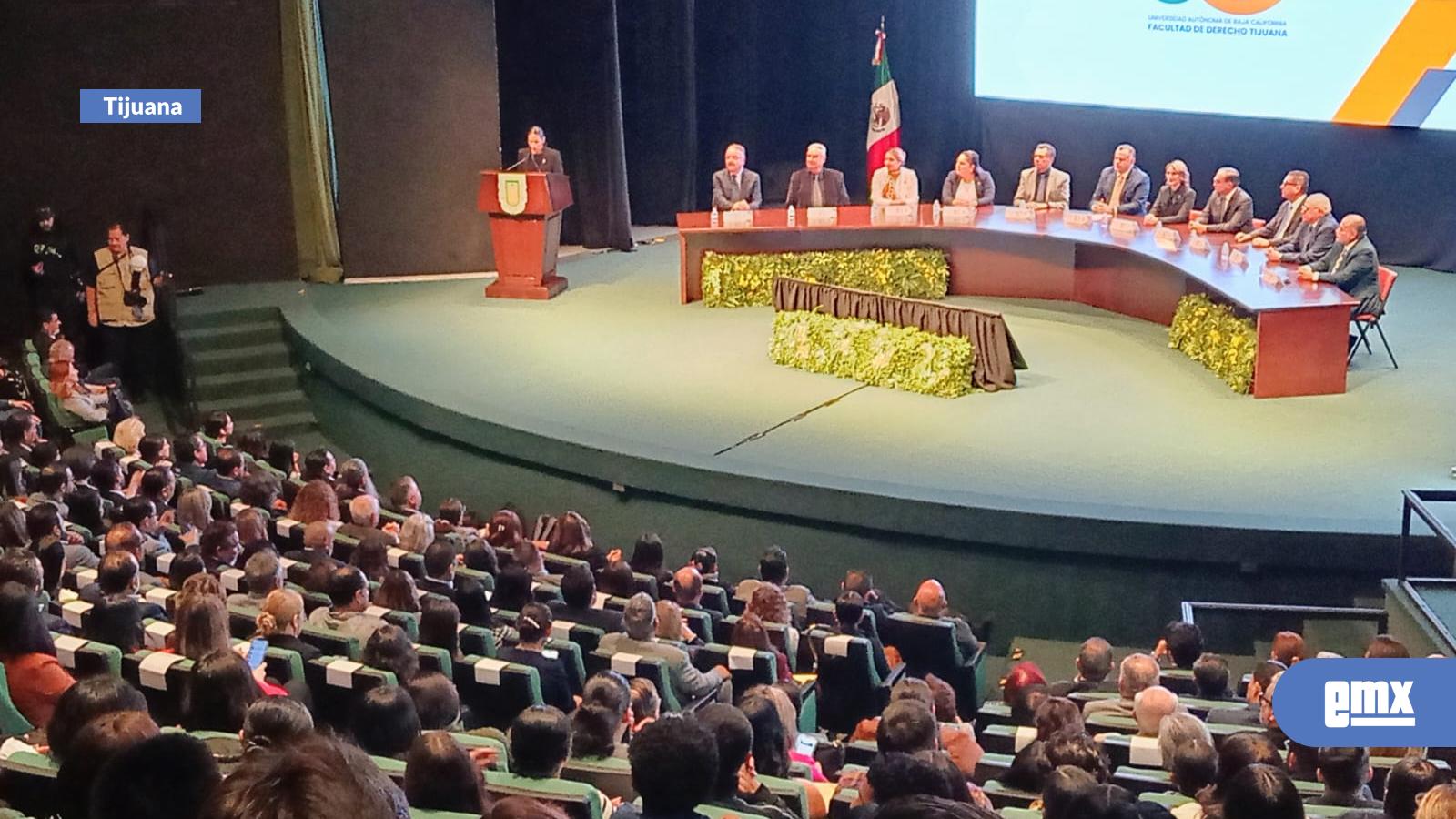 EMX-Celebra UABC 50 Aniversario de la Facultad de Derecho en Tijuana