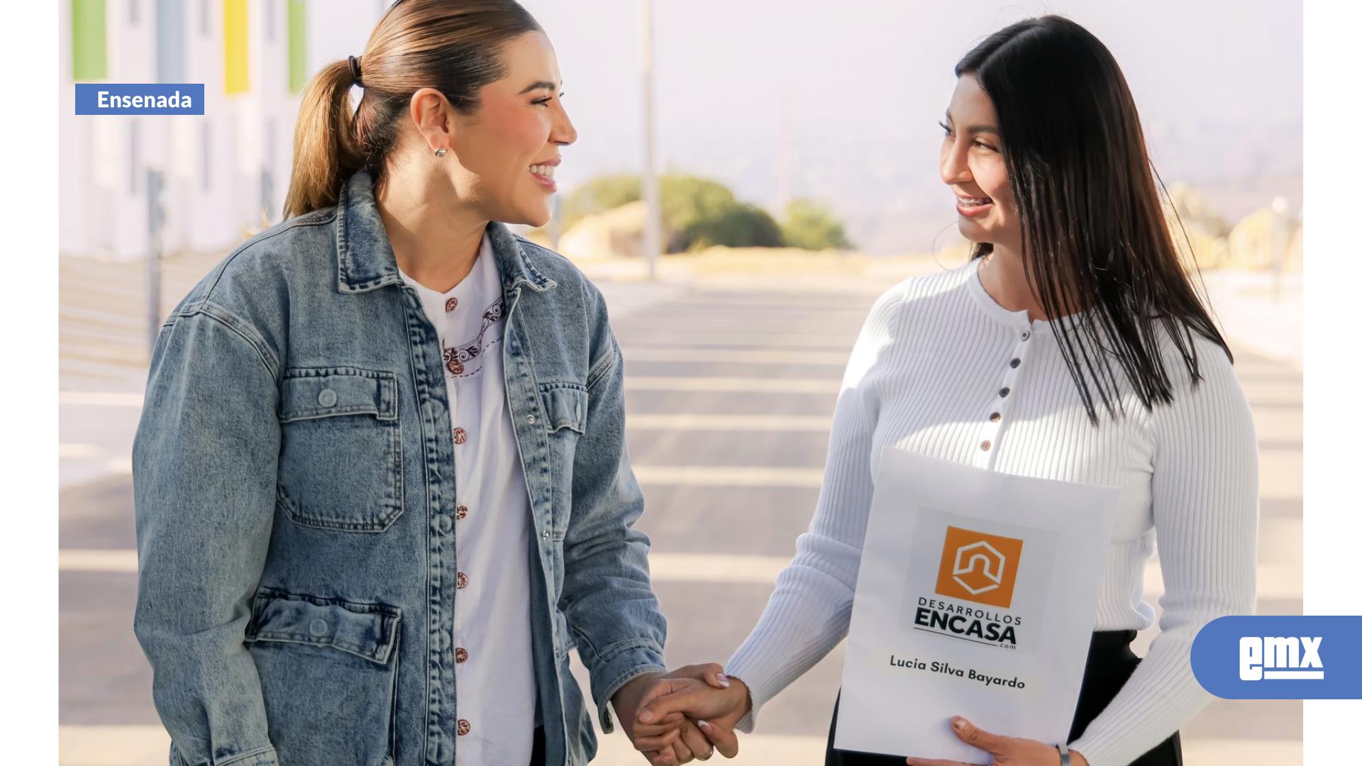 EMX-Gobierno de Marina del Pilar entrega 114 viviendas en Ensenada