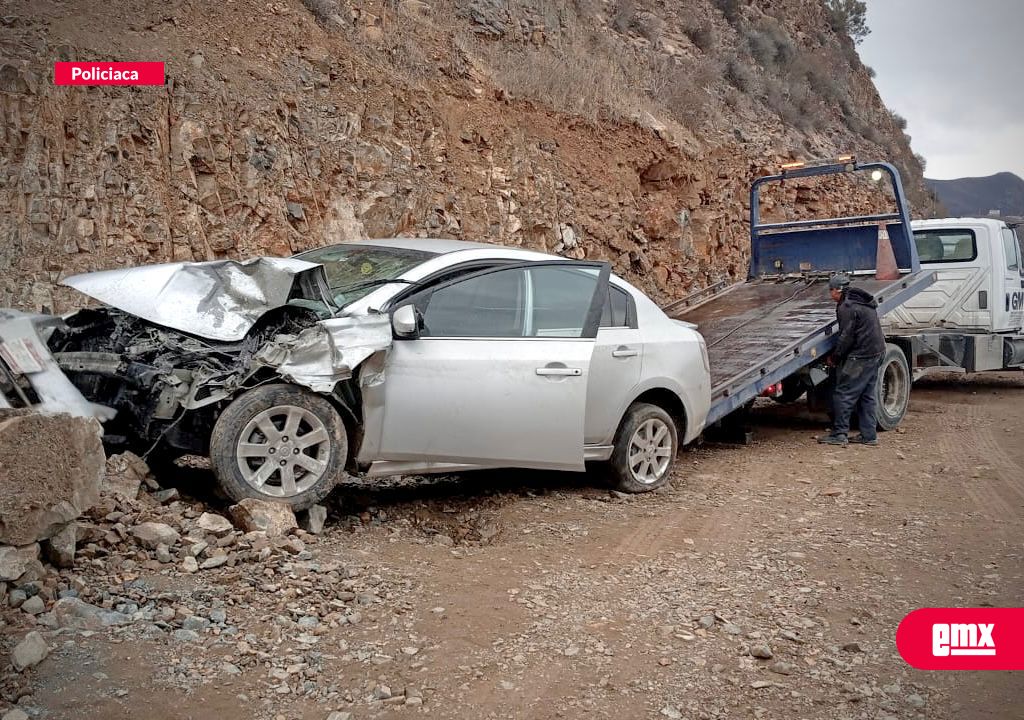 EMX-Aparatoso-choque-en-bulevar-2000-deja-un-detenido-por-presunto-estado-inconveniente