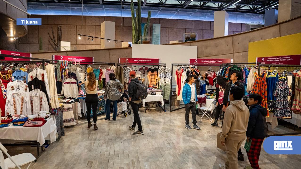 EMX-Artesanos-textiles-de-todo-el-país-llenan-de-color-y-tradición-el-CECUT
