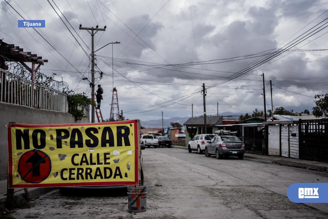EMX-Continúan deslizamientos activos en la colonia Sánchez Taboada