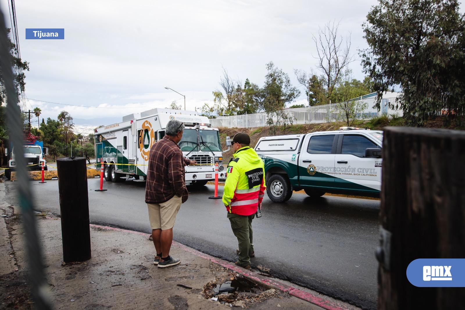 EMX-Monitorea-Gobierno-Municipal-estado-de-desarenadores-y-zonas-de-riesgo-tras-lluvias-registradas-en-Tijuana