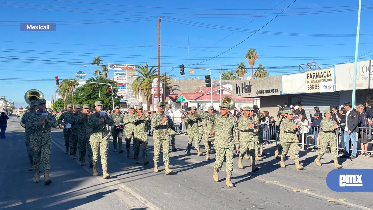 EMX-Disfruta-Mexicalenses-desfile-de-la-Revolución-mexicana