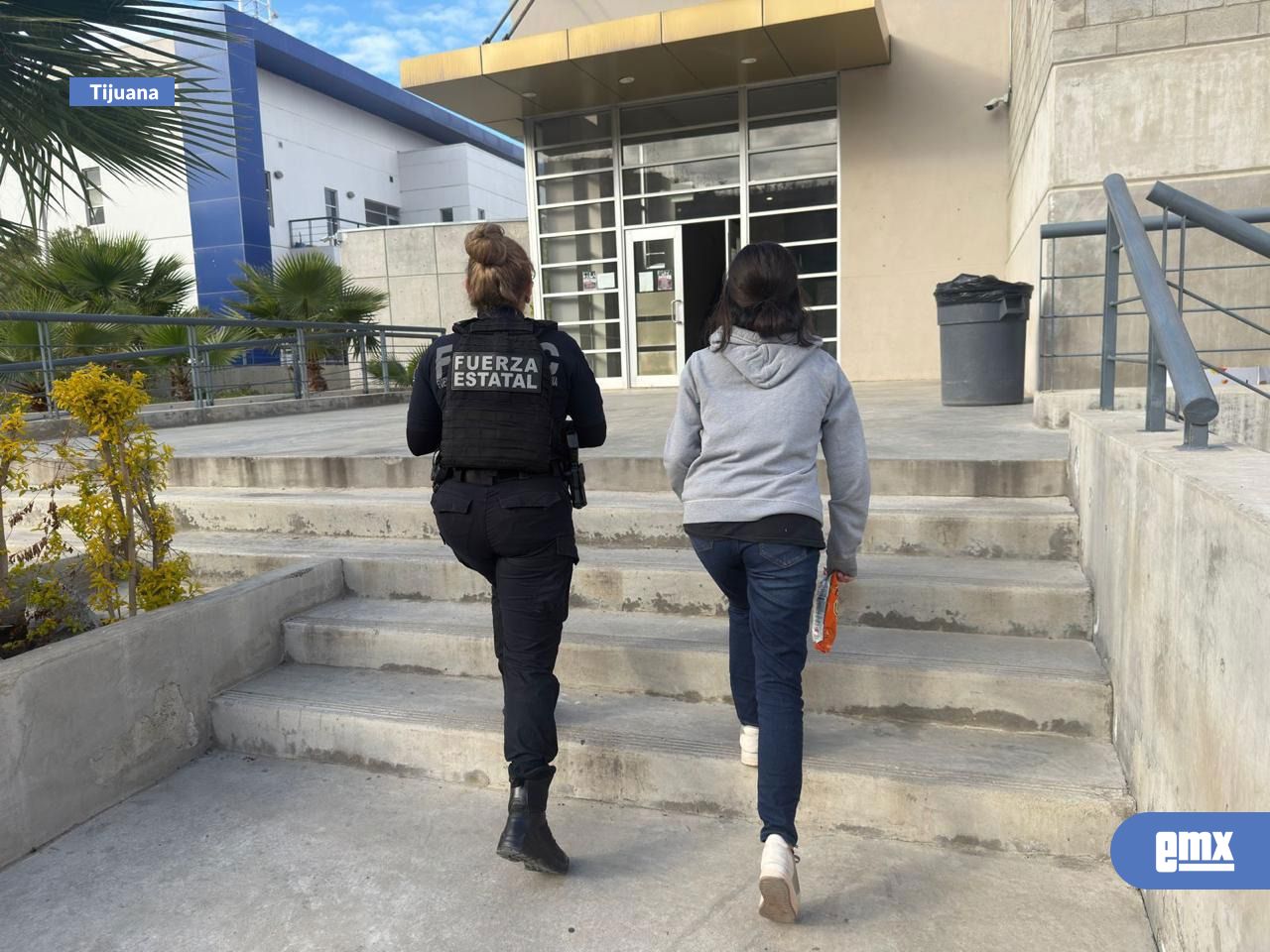 EMX-Escuadrón violeta rescata a adolescente, tras violencia familiar