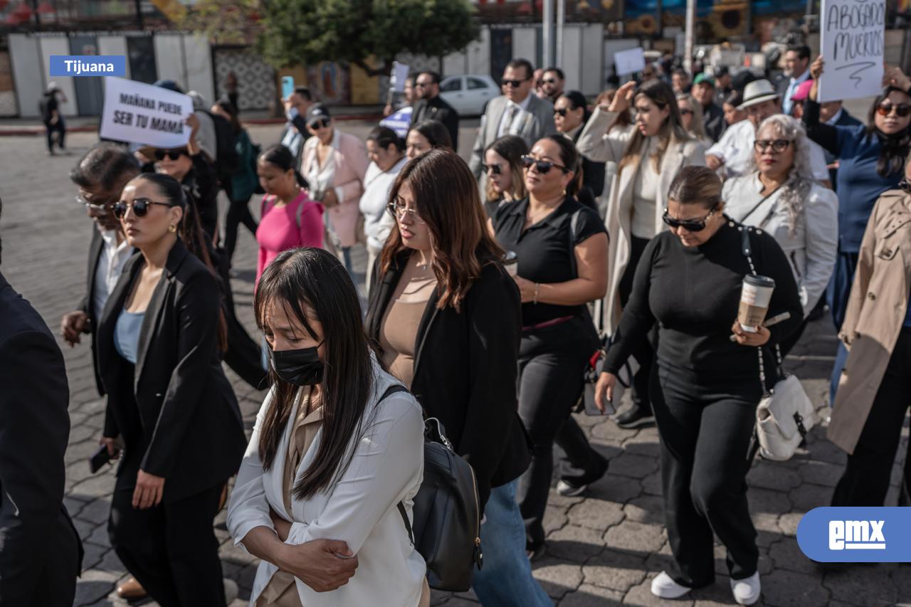 EMX-Colegios-de-abogados-y-familia-de-Emilia-Ortega-exigen-justicia-en-marcha-hacia-la-FGE