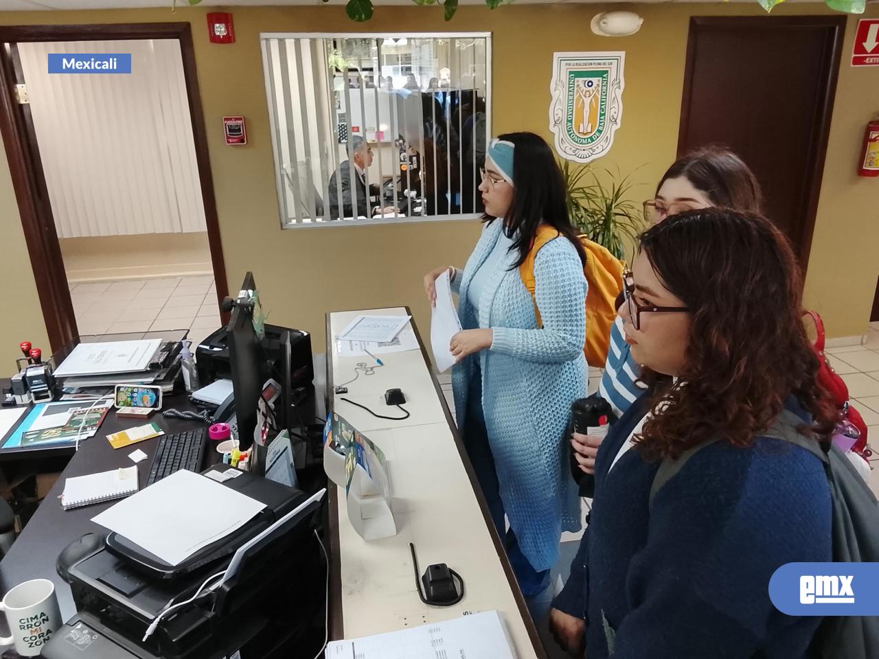 EMX-Protestan-estudiantes-de-la-UABC-por-despido-de-maestro