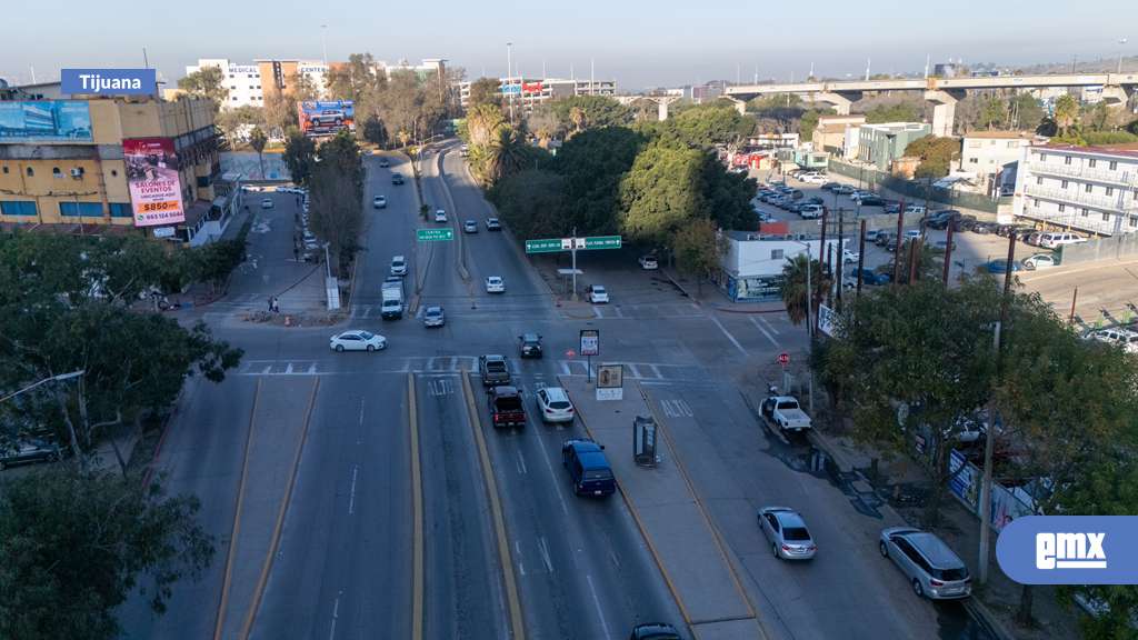 EMX-Cruce-fronterizo-en-San-Ysidro