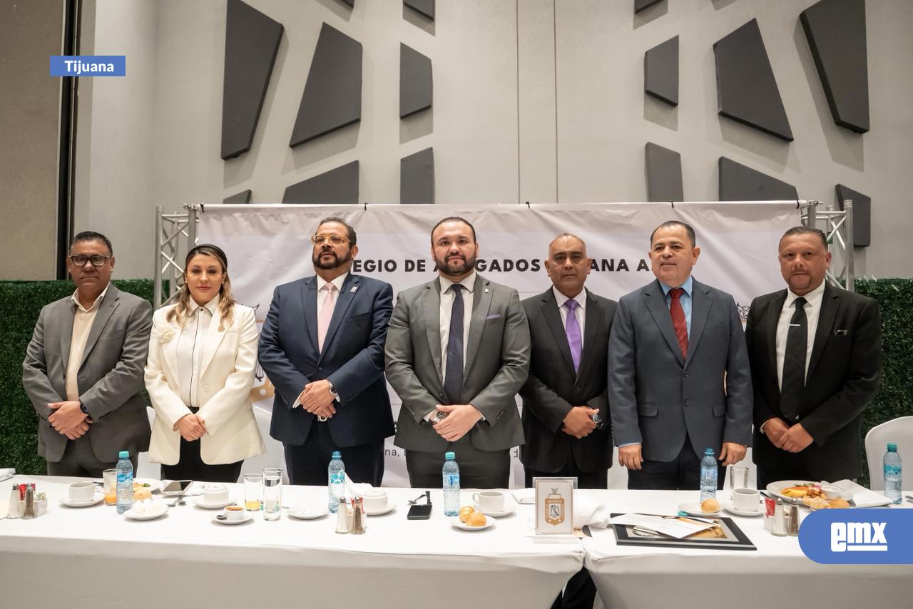 EMX-Rinde-protesta-el-Consejo-Directivo-2025-2027-del-Colegio-de-Abogados-de-Tijuana