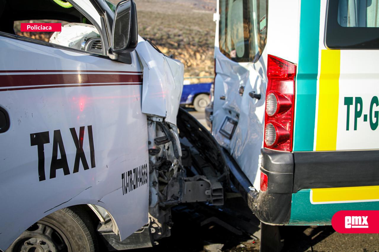 EMX-Choque entre unidades de transporte deja 22 heridos; ninguno de gravedad