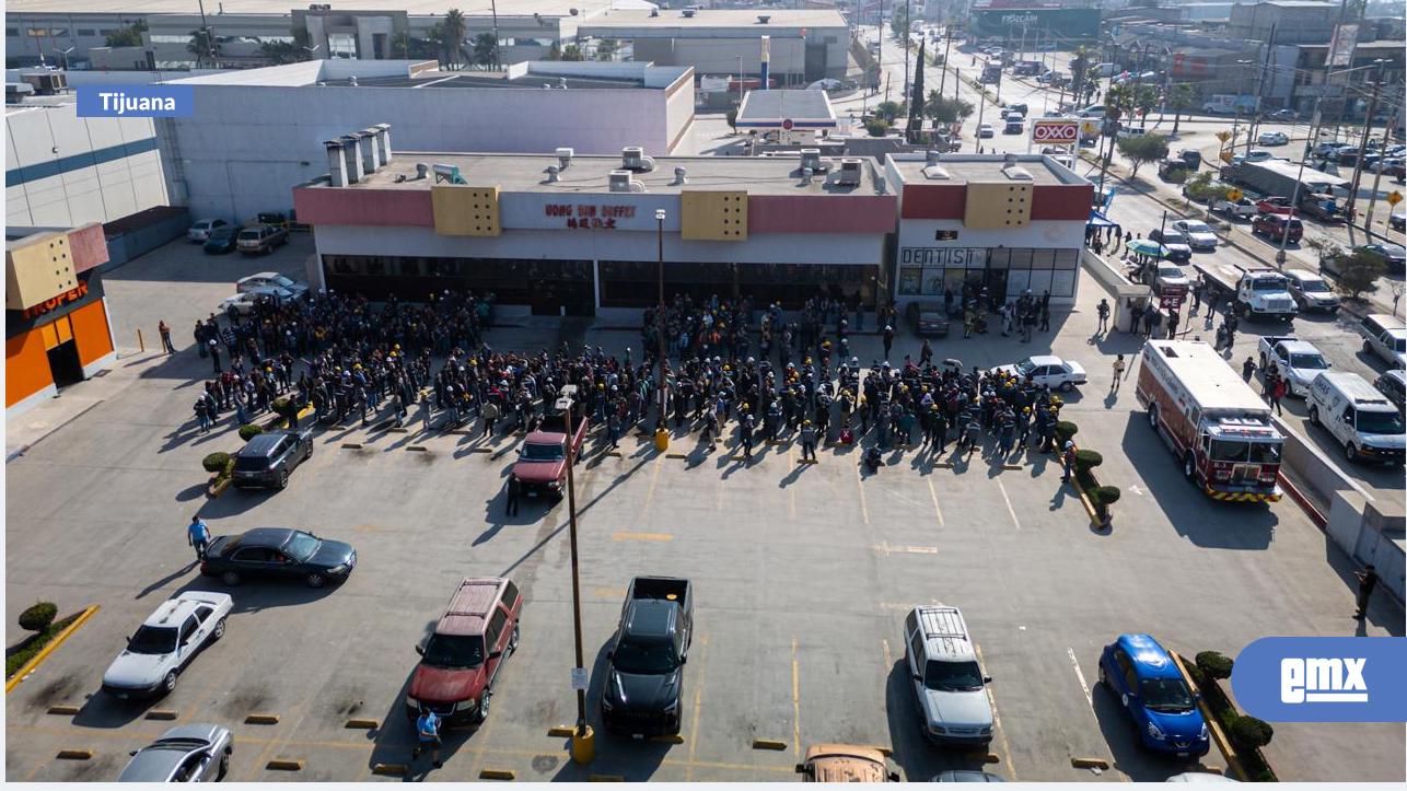 EMX-Evacuan-a-empleados-de-la-fábrica-ABC-Aluminium-Solutions-por-fuga-de-gas