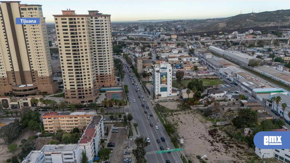 EMX-Circulación fronteriza en San Ysidro durante este jueves