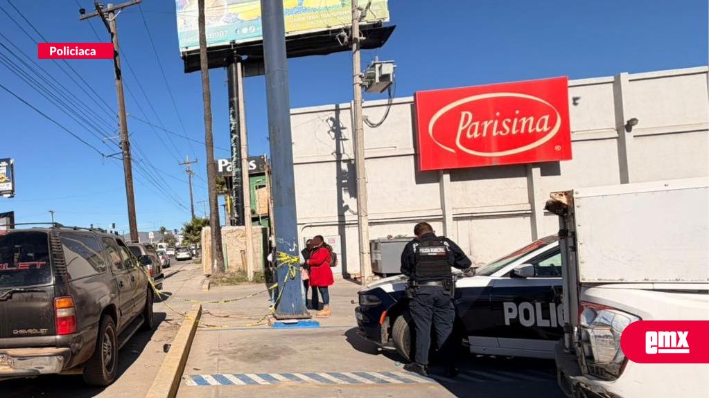 EMX-Fallece-hombre-de-la-tercera-edad-en-su-auto-en-Ensenada