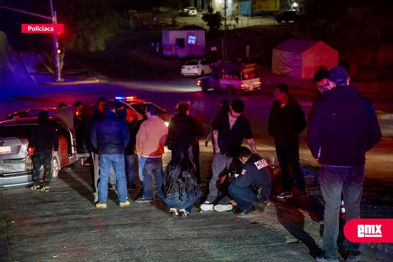 EMX-Fuerte-accidente-deja-nueve-vehículos-dañados-en-el-Blvd-Casa-Blanca