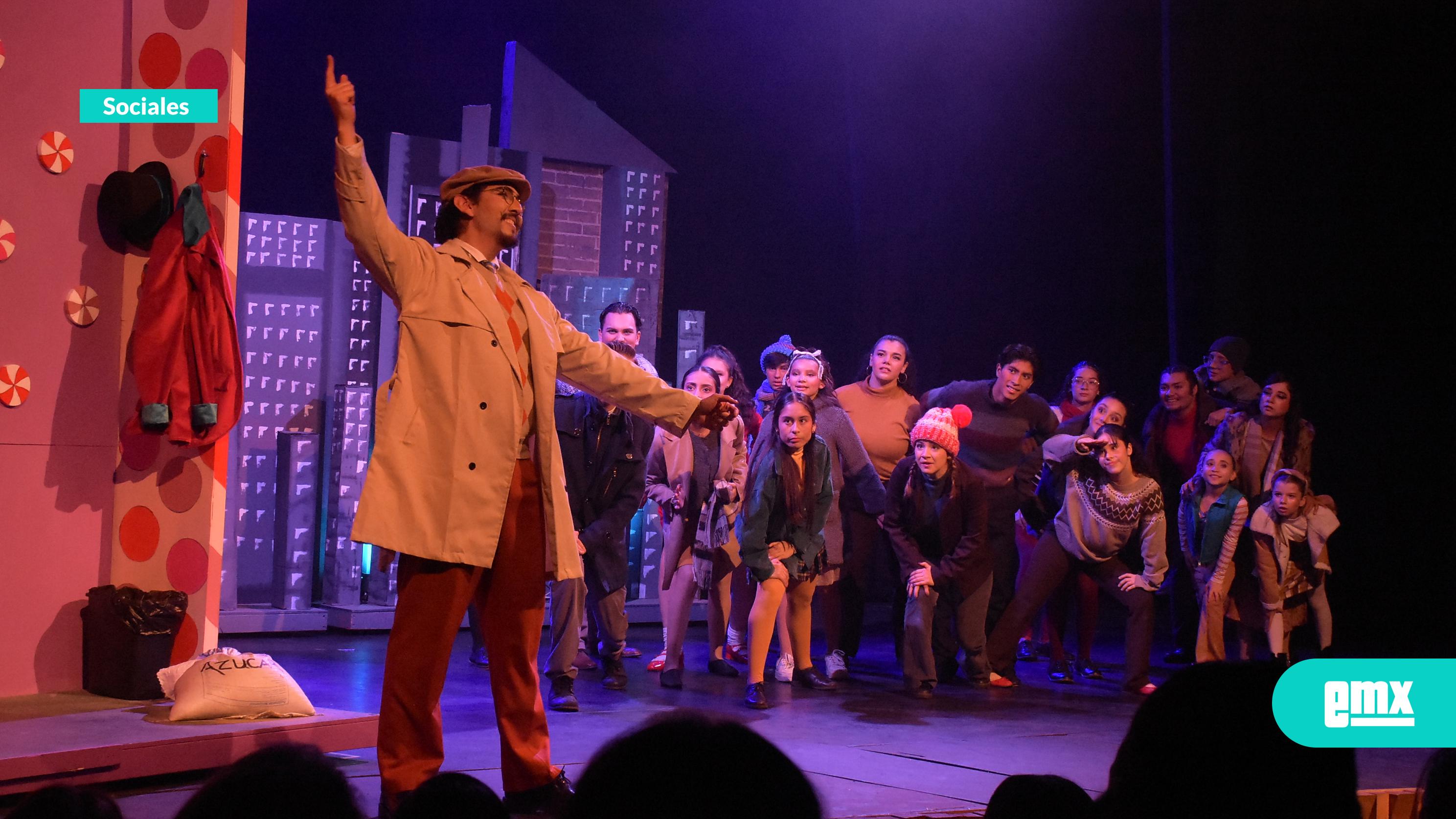 EMX-Disfrutan-tijuanenses-la-obra-“Charlie-y-la-Fábrica-de-Chocolate”