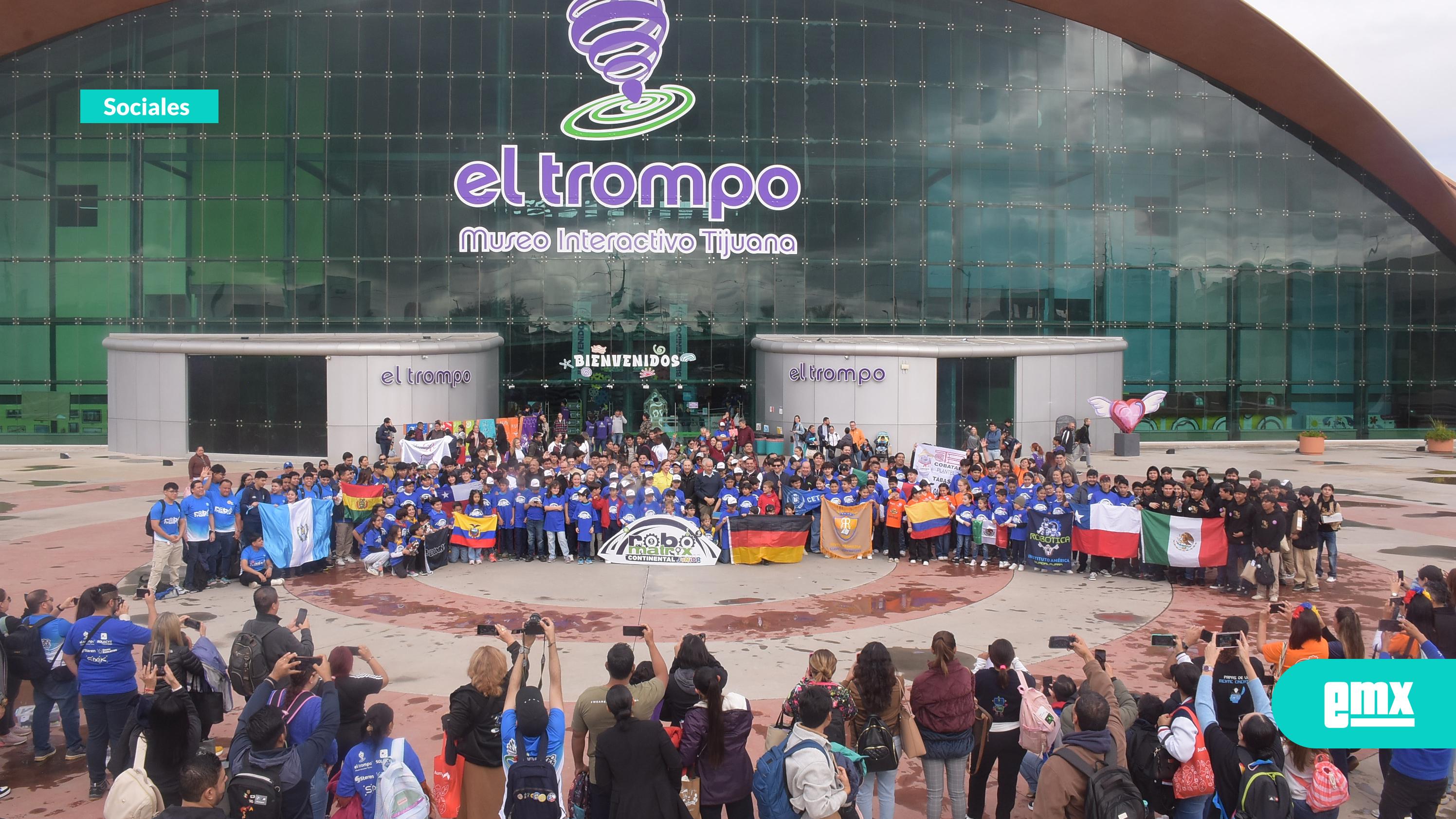 EMX-Niños-de-Latinoamérica-disfrutan-Robomatrix-en-Tijuana