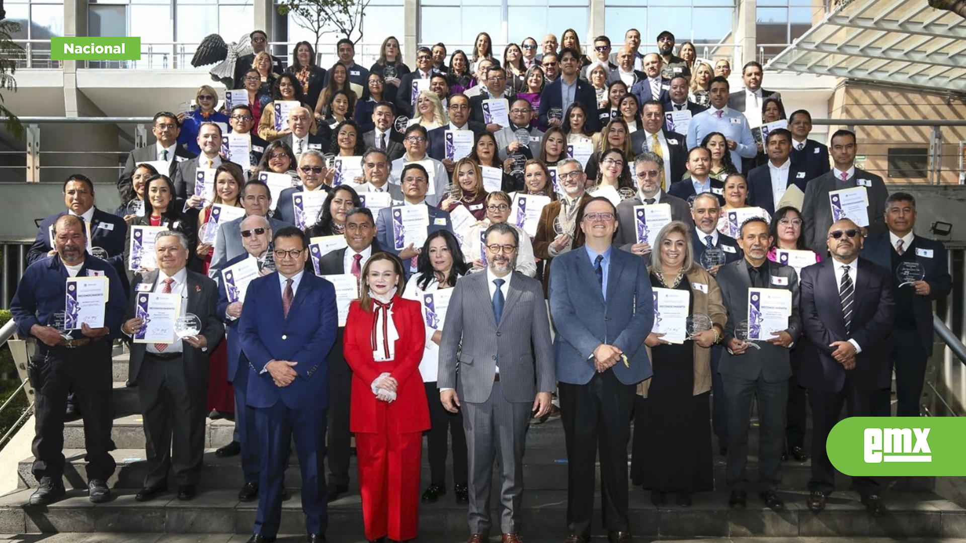 EMX-Reconoce-el-TEPJF-a-121-trabajadores-por-años-de-servicio-ininterrumpido