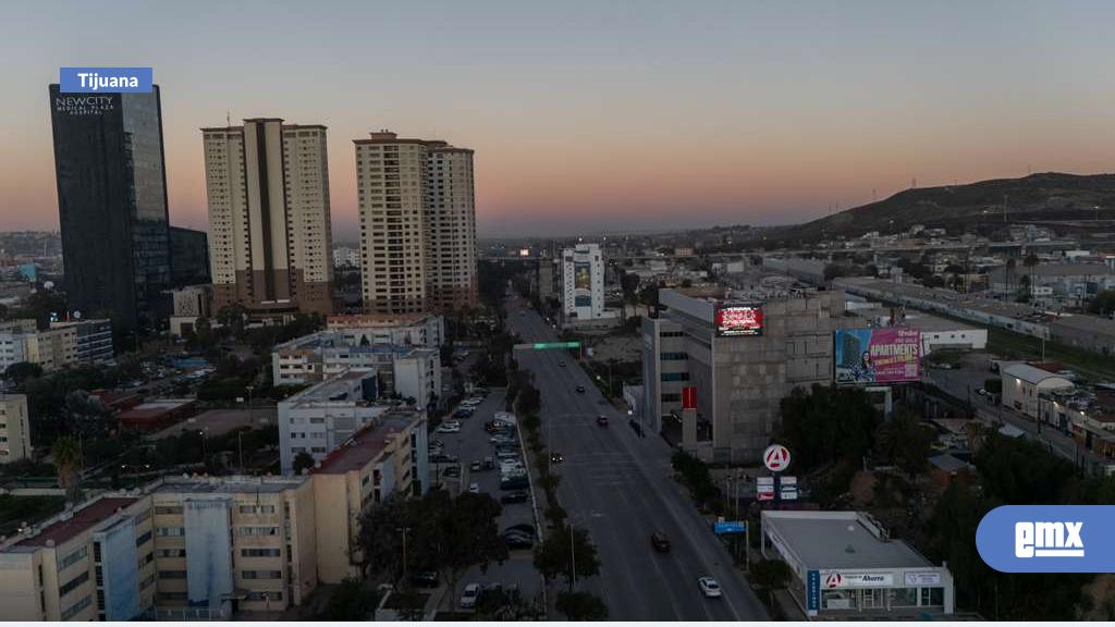 EMX-Flujo-vehicular-matutino-en-el-cruce-de-San-Ysidro