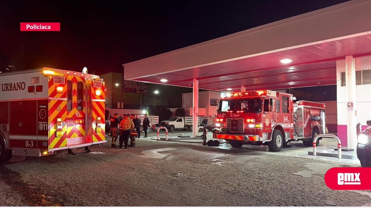 EMX-Dos-trabajadores-terminaron-en-paro-cardiorrespiratorio-tras-caer-en-fosa-gasolina-de-Mariano-Matamoros