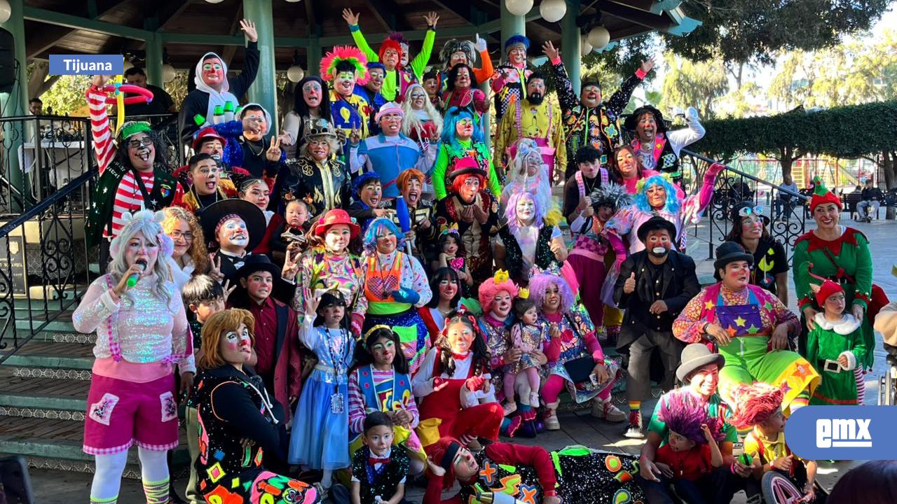 EMX-Celebran en Tijuana el Día del Payaso 
