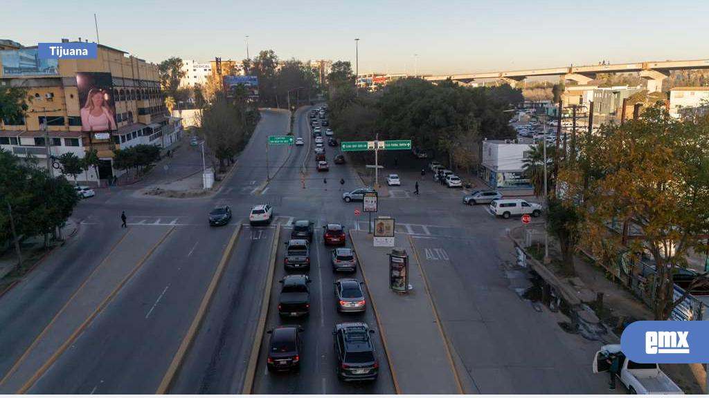 EMX-Tráfico-registrado-esta-mañana-en-el-cruce-de-San-Ysidro