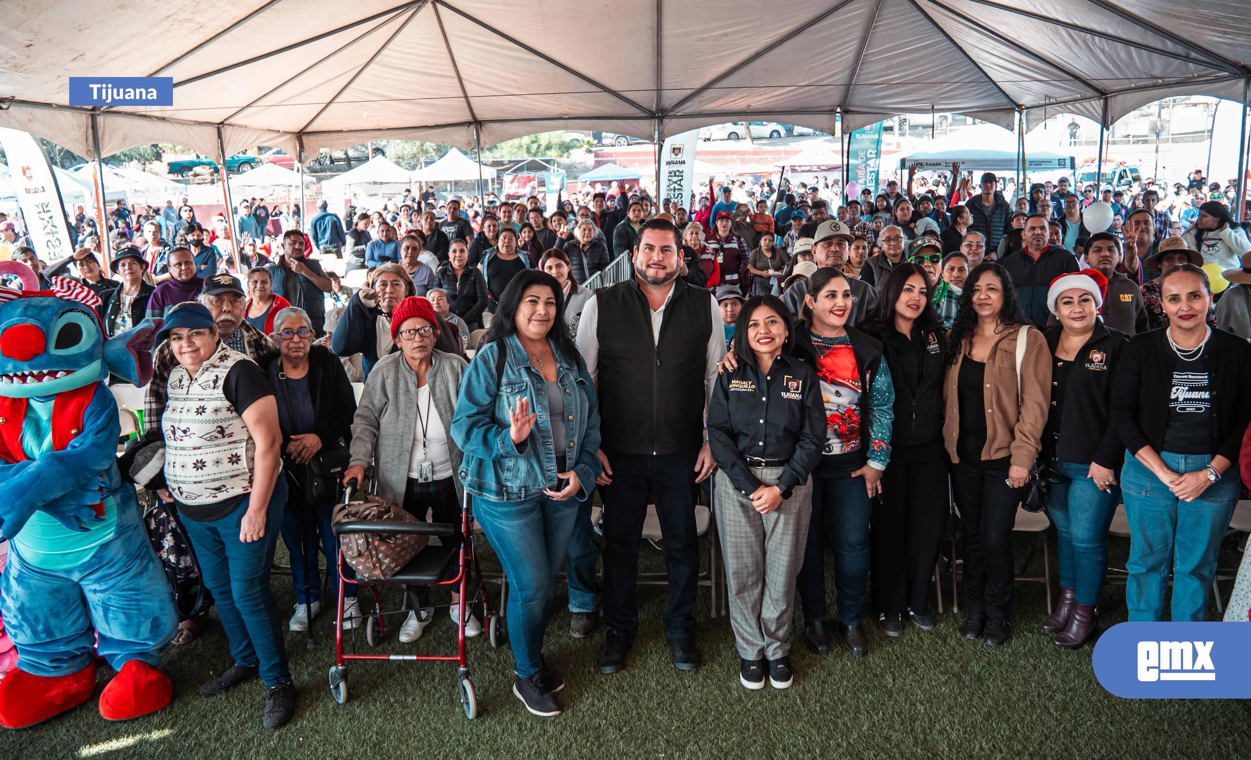 EMX-Acerca-Gobierno-de-Ismael-Burgueño-servicios-y-programas-a-la-comunidad-de-El-Pípila