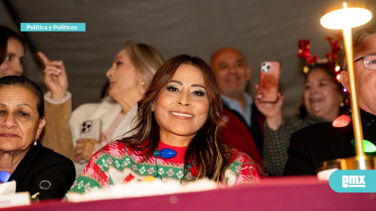EMX-Claudia-Agatón-Muñiz...Atrae-a-miles-de-familias-el-vistoso-desfile-navideño