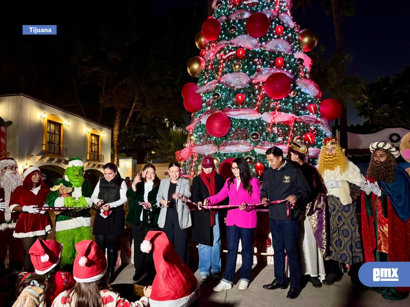 EMX-Inaugura-Gobierno-Municipal-‘Villa-Tijuana,-una-Navidad-para-Todos’-en-el-Parque-Morelos