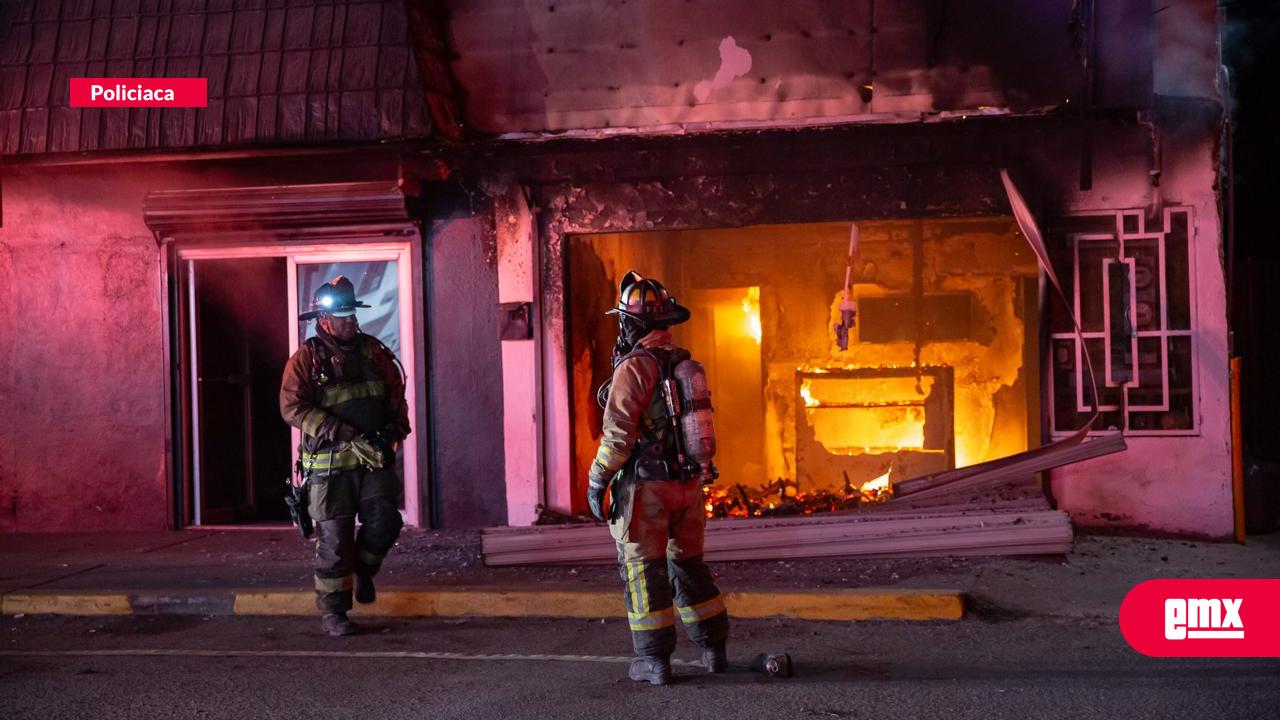EMX-Incendio-presuntamente-provocado-daña-barbería-en-la-colonia-20-de-Noviembre
