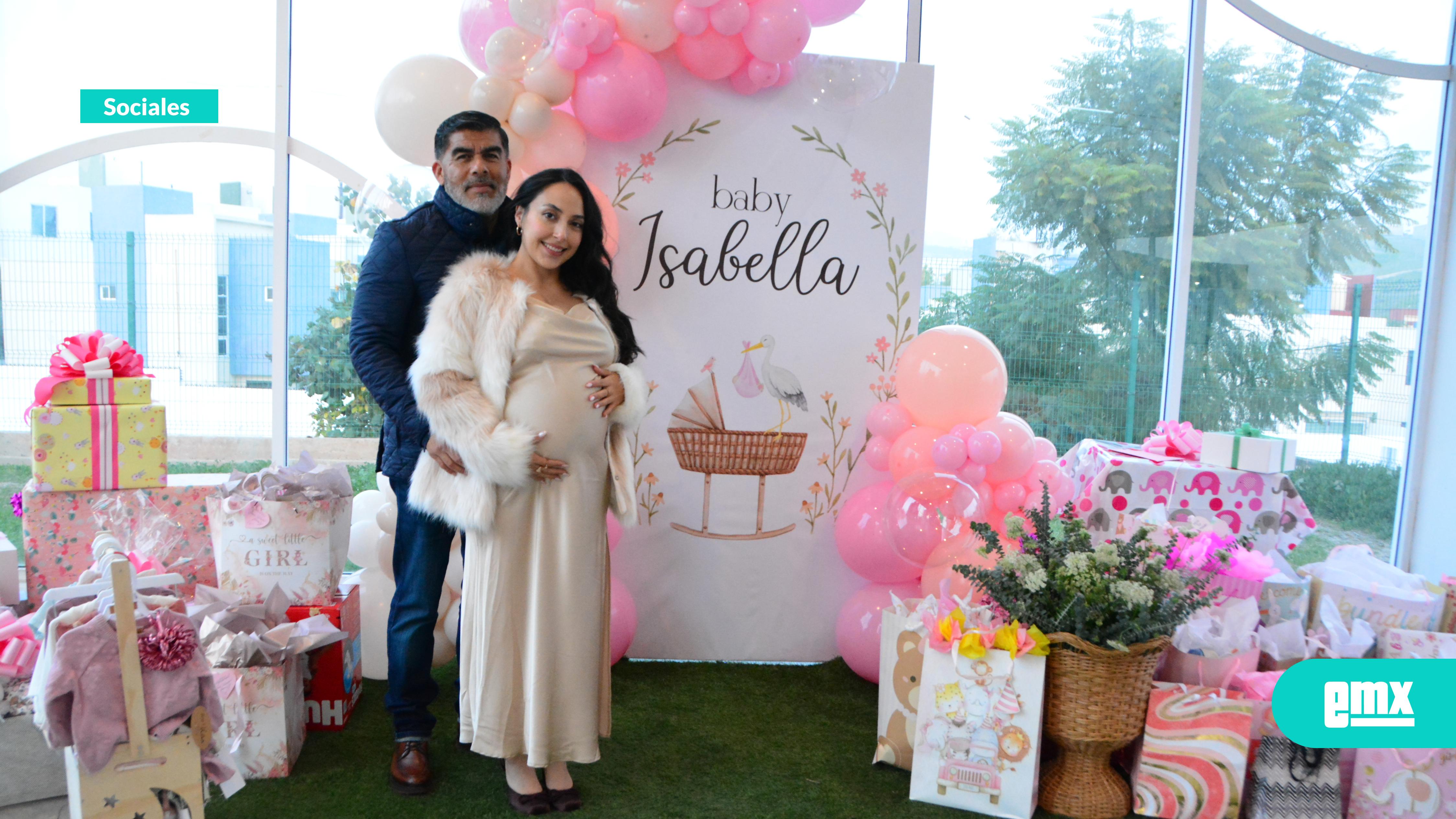 EMX-Celebran-en-tonos-rosados-baby-shower-de-Karla-María-Gutiérrez