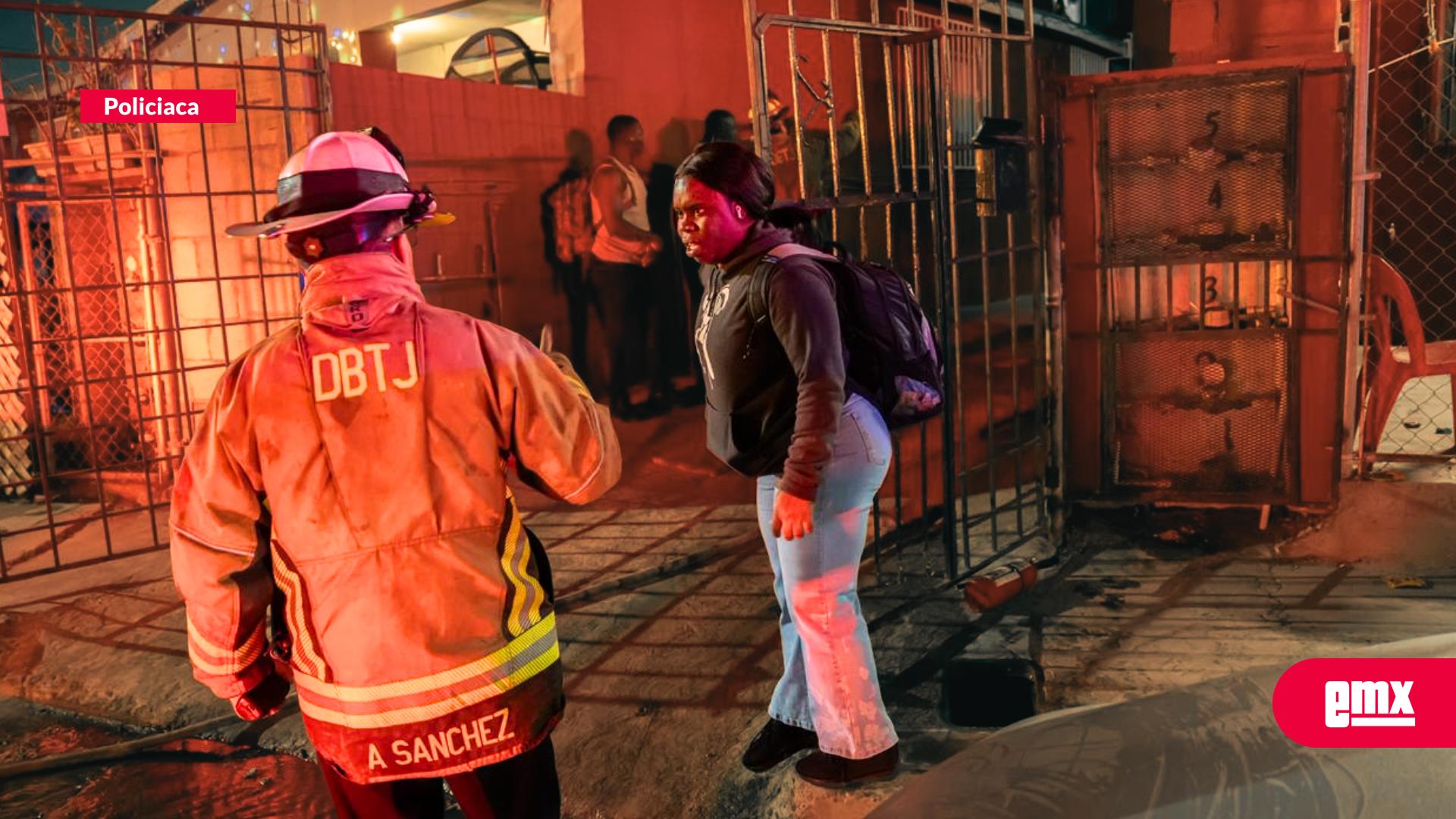 EMX-Conato-de-incendio-moviliza-a-bomberos-en-la-colonia-Castillo