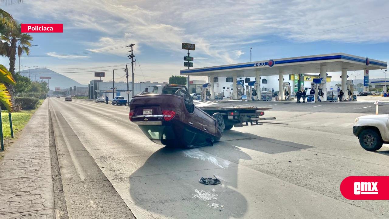 EMX-Conductor-a-exceso-de-velocidad-provoca-choque-en-bulevar-Insurgentes;-sin-lesionados-graves