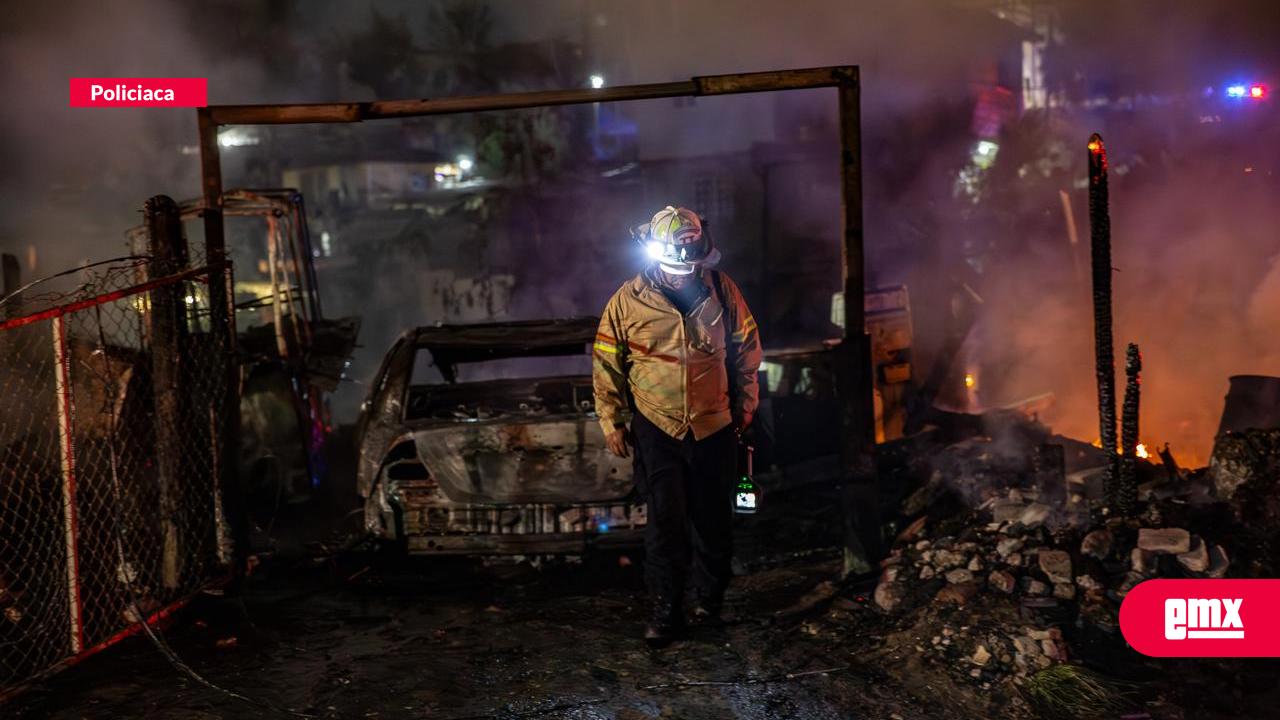 EMX-Incendio-consume-5-viviendas-en-Camino-Verde;-muere-“abuelito”-atrapado-en-el-siniestro