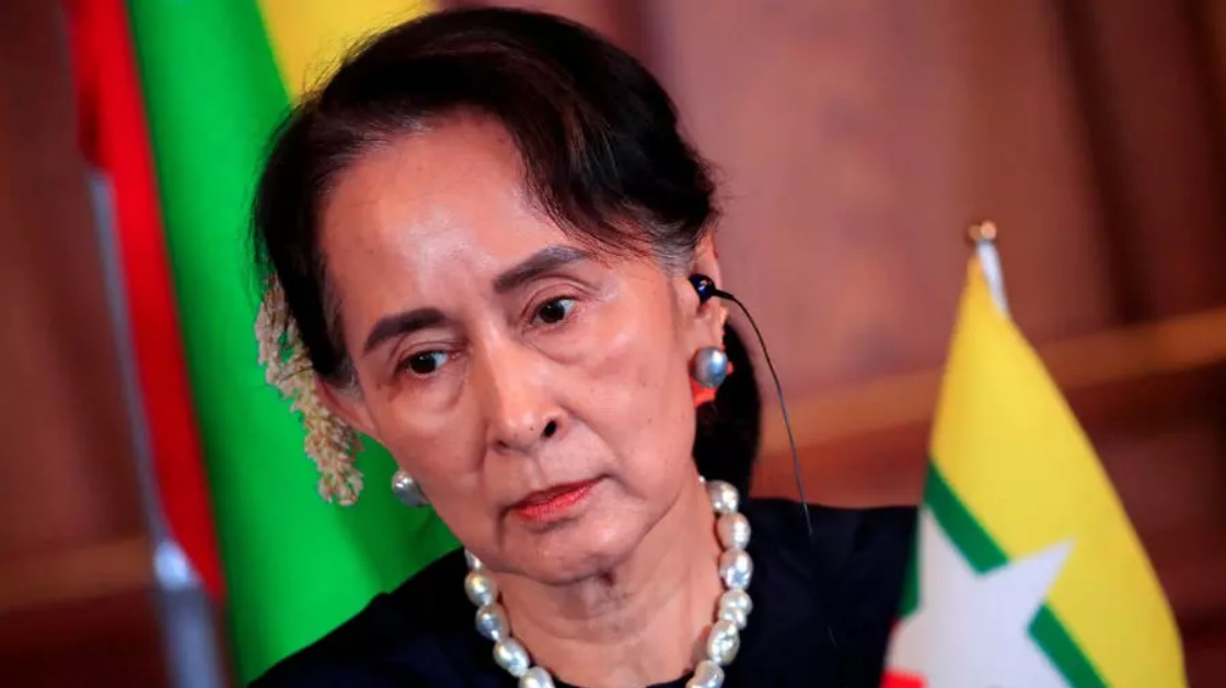 EMX-Aung San Suu Kyi comparece ante una corte 