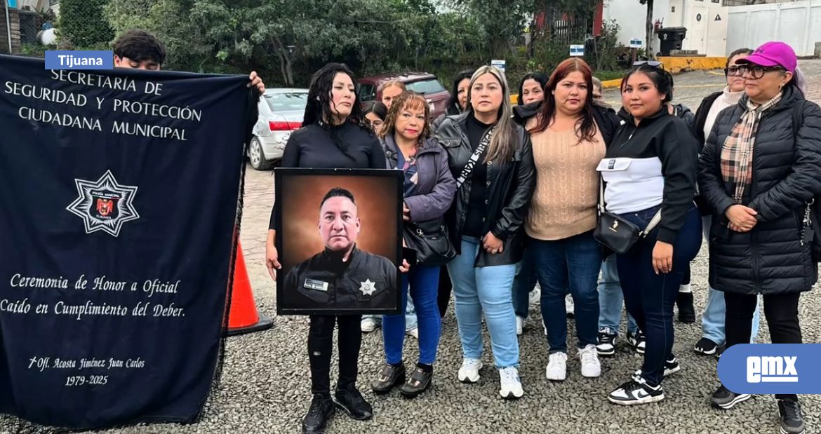 EMX-Viudas-de-policías-caídos-protestan-por-abandono-y-promesas-incumplidas