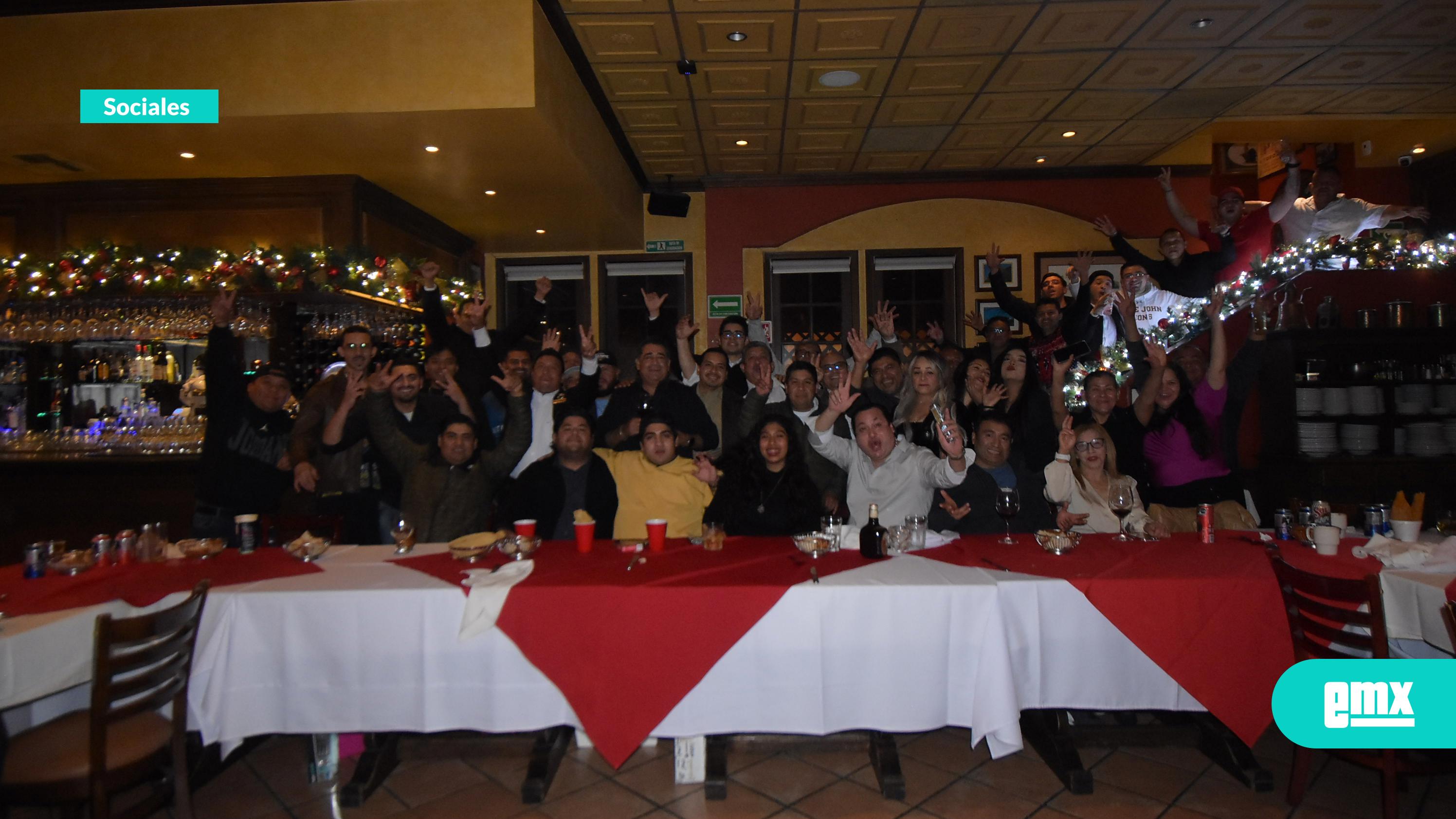 EMX-Trabajadores-celebraron-posada-navideña-en-distinguido-restaurante