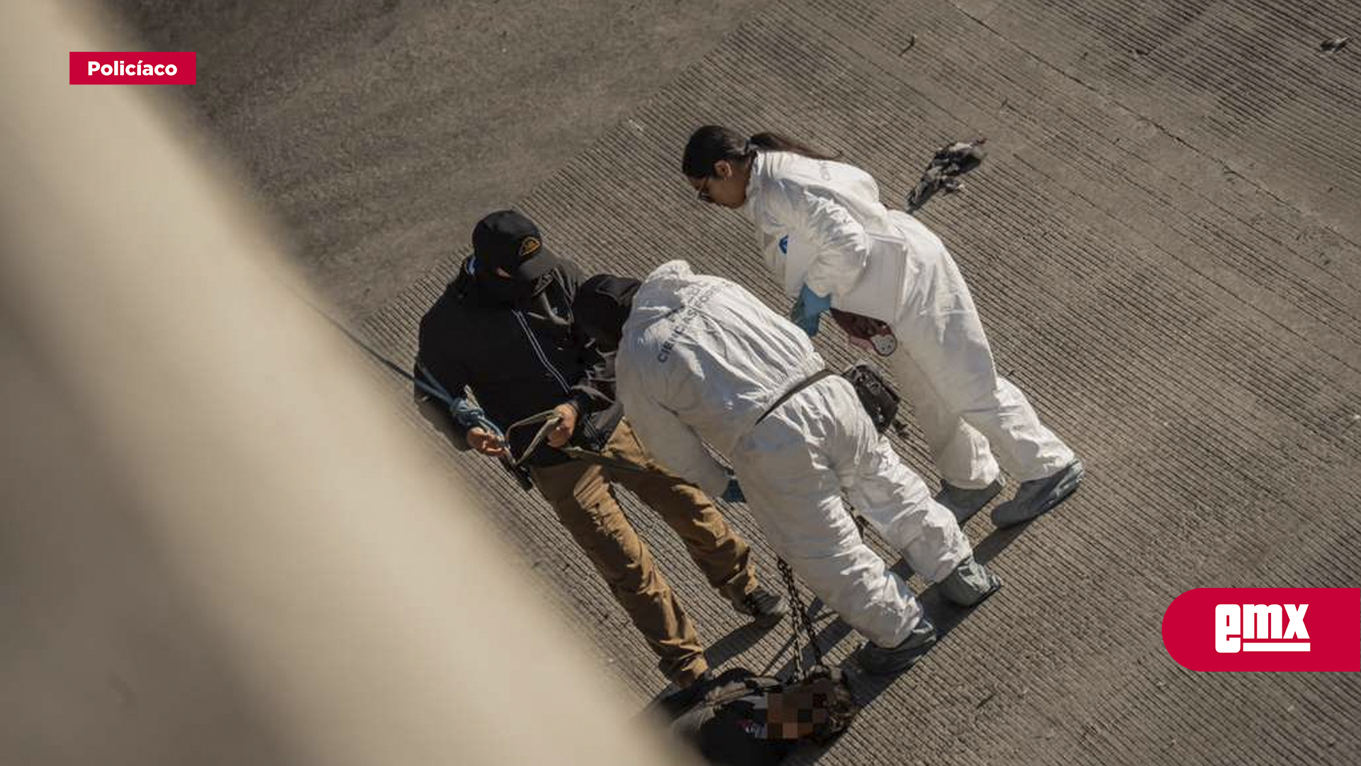 EMX-Hallan-a-hombre-sin-vida-colgado-en-puente-y-restos-humanos-en-carretera-Tijuana–Tecate