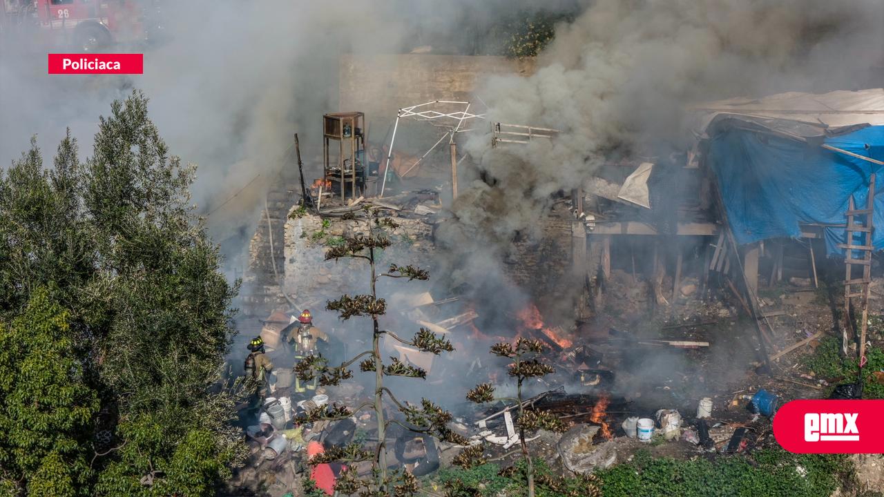 EMX-Fuerte-incendio-alcanza-varias-viviendas-en-la-colonia-Libertad
