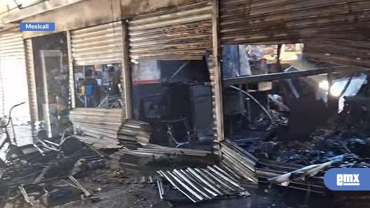 EMX-Incendio-en-tianguis-daña-3-locales