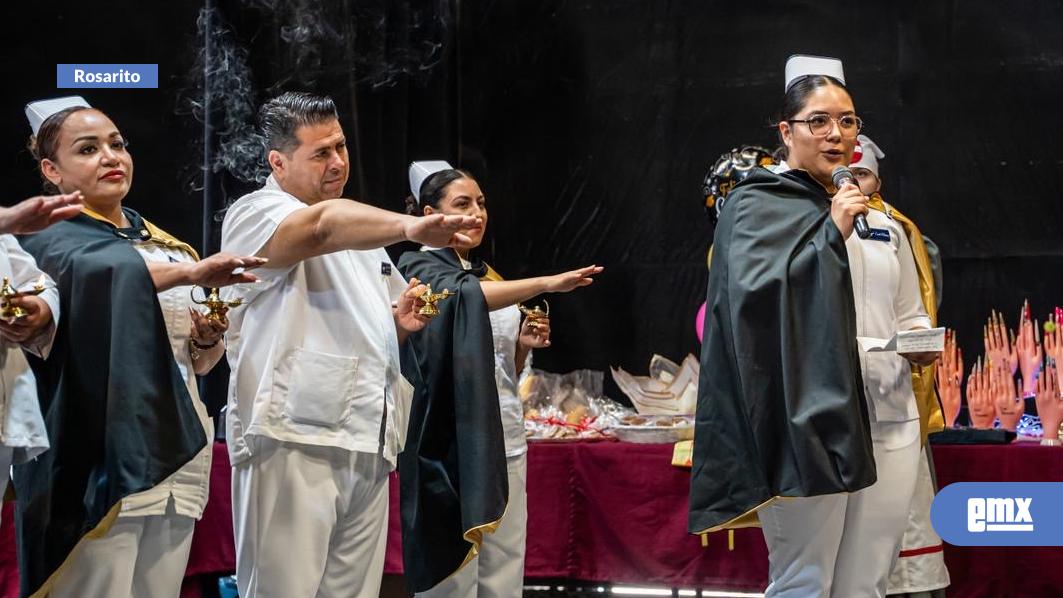 EMX-Fundación-Anaby-González-gradúa-a-15-auxiliares-de-enfermería