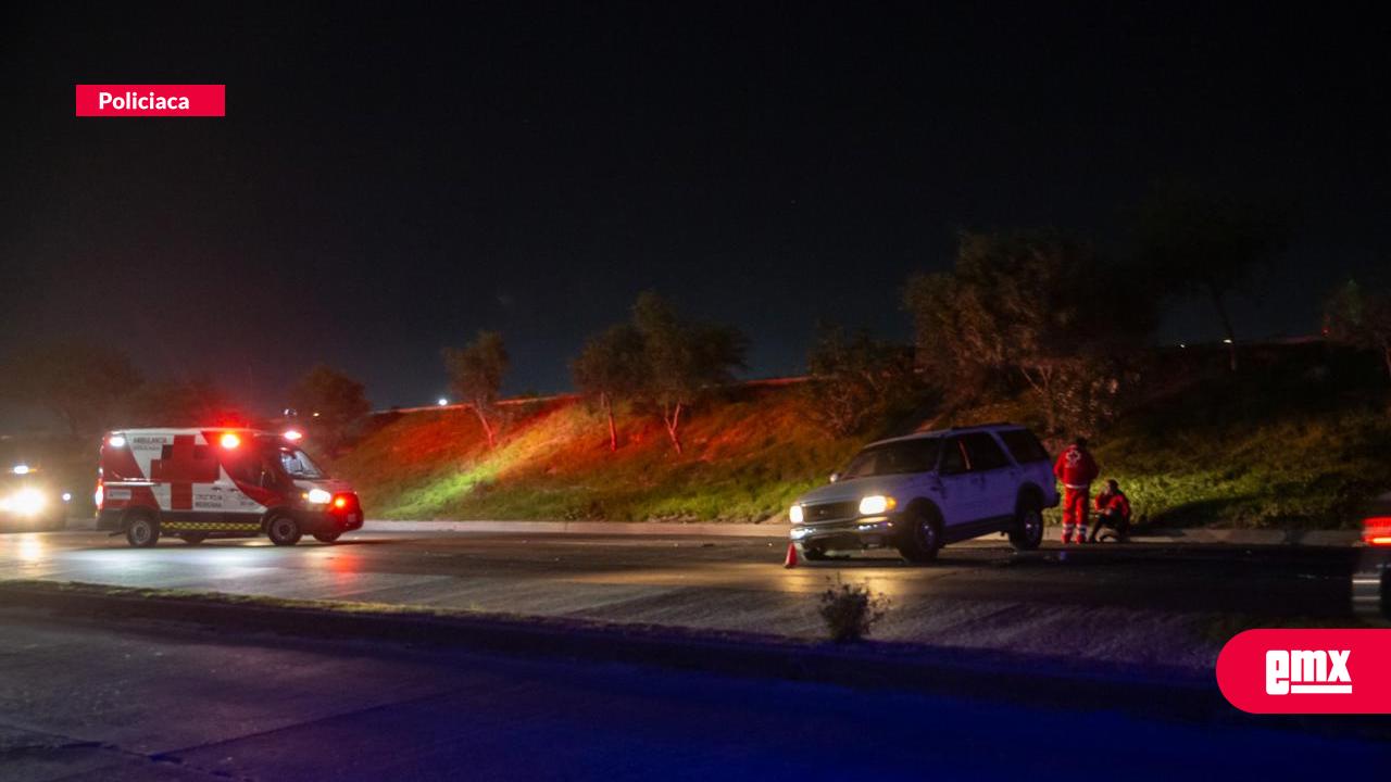 EMX-Volcadura-en-la-Vía-Rápida-Oriente;-conductora-resulta-ilesa