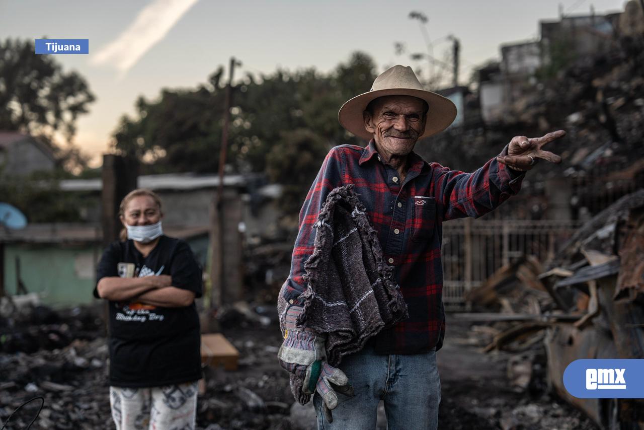 EMX-Tras-incendio-en-Rancho-Las-Flores,-damnificados-solicitan-ayuda-para-reconstruir-sus-casas
