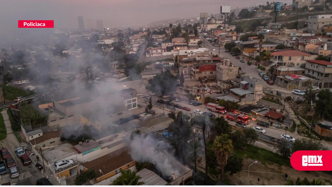 EMX-Se-incendia-vivienda-en-Anexa-Postal