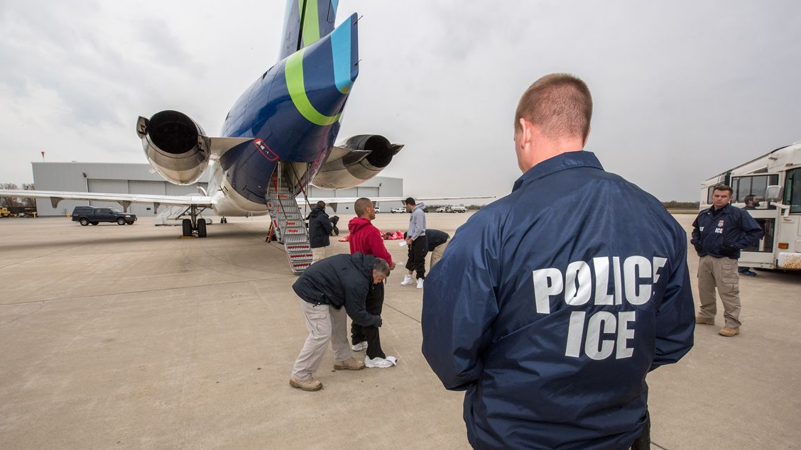 EMX-EE.-UU.-aumenta-a-2,600-dólares--el-bono-para-que-migrantes-se-autodeporten-voluntariamente