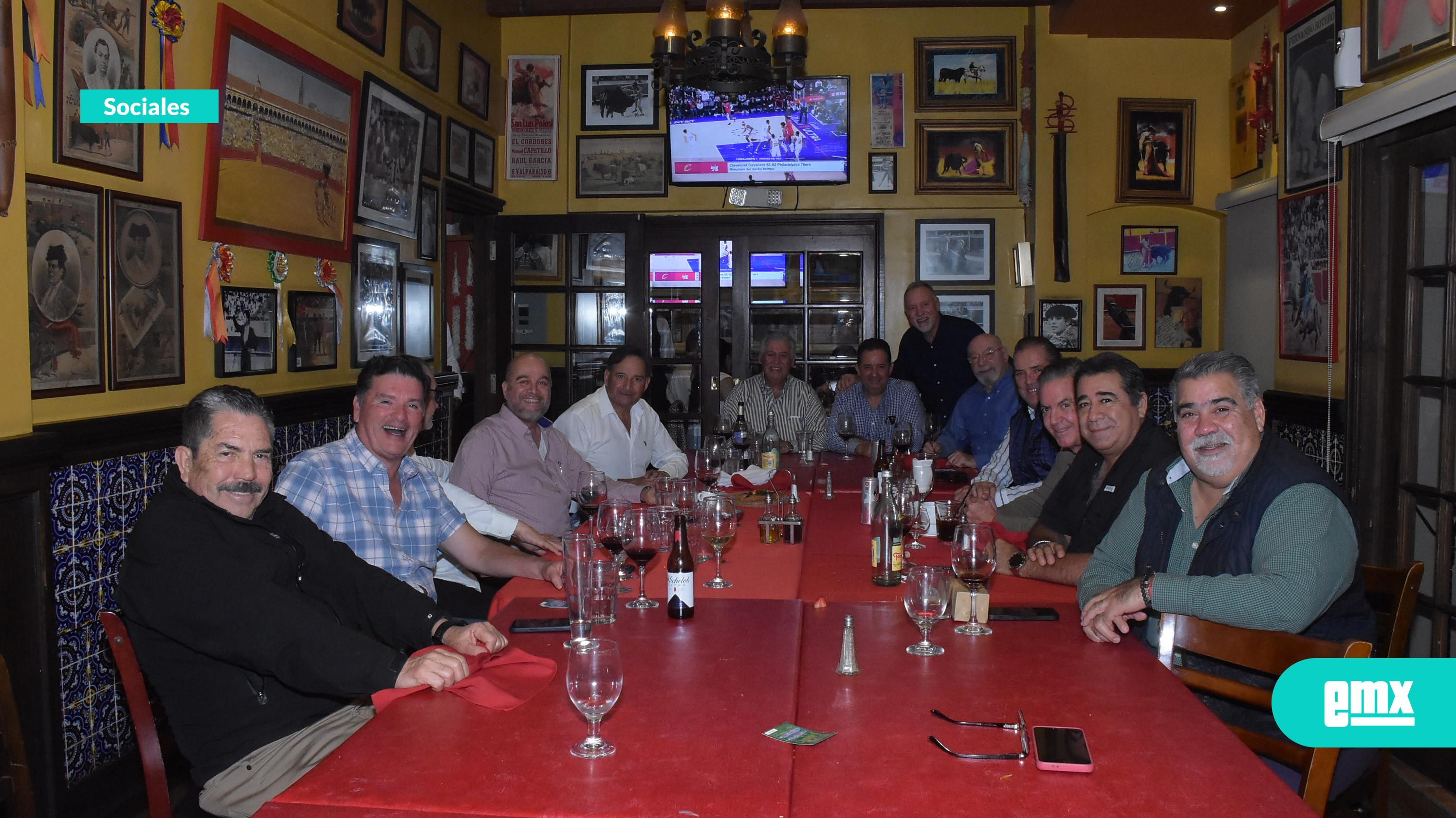 EMX-Encuentro-de-recuerdos-fortalece-amistad-entre-caballeros-tijuanenses