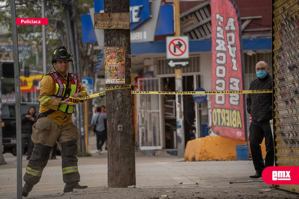 EMX-Explosión-en-alcantarillas-provoca-movilización-en-la-Zona-Centro